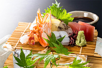 旬の刺身盛り合わせ