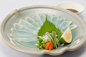 フグの刺身